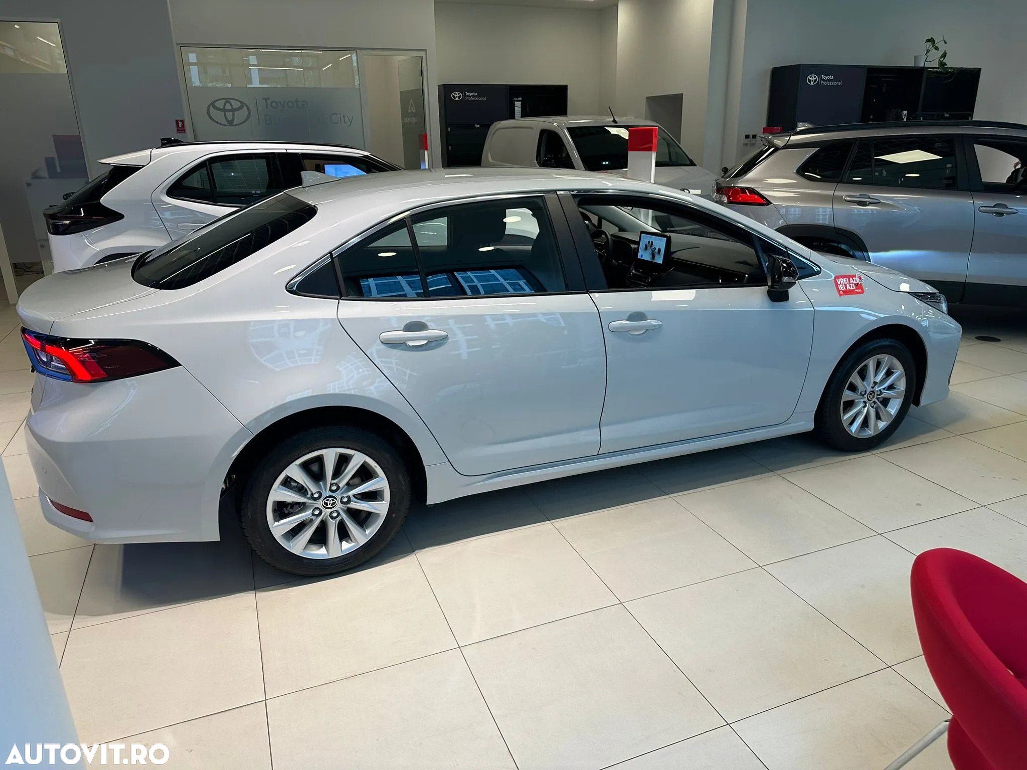 Toyota Corolla Sedan 1.8 HSD Business - 21