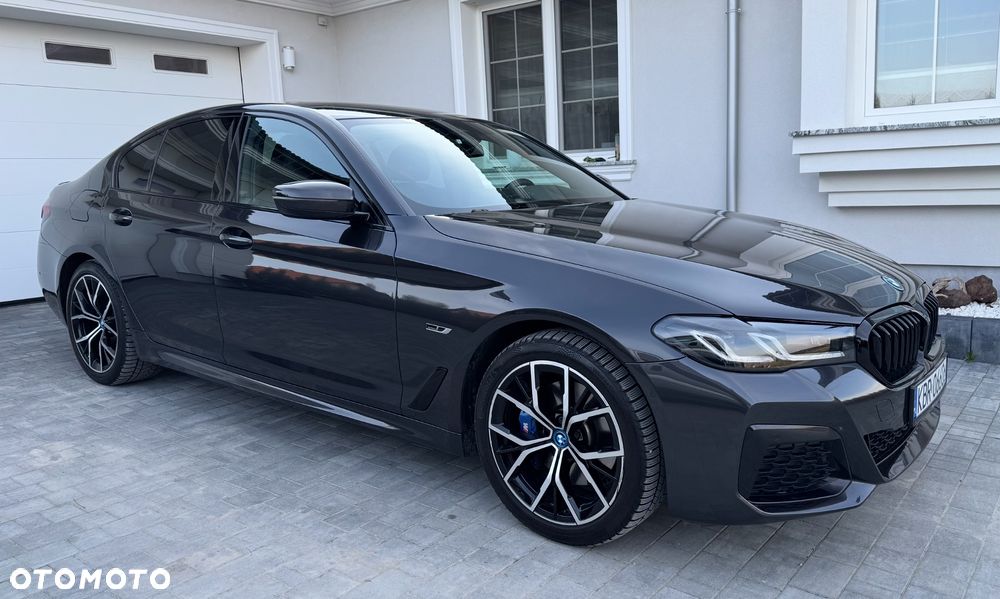 BMW Seria 5 530e xDrive M Sport Edition - 9