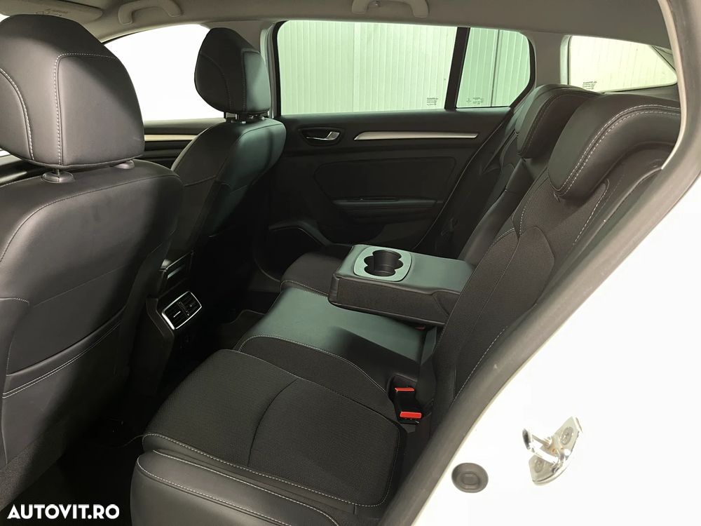 Renault Megane Blue dCi 116 EDC Intens - 12