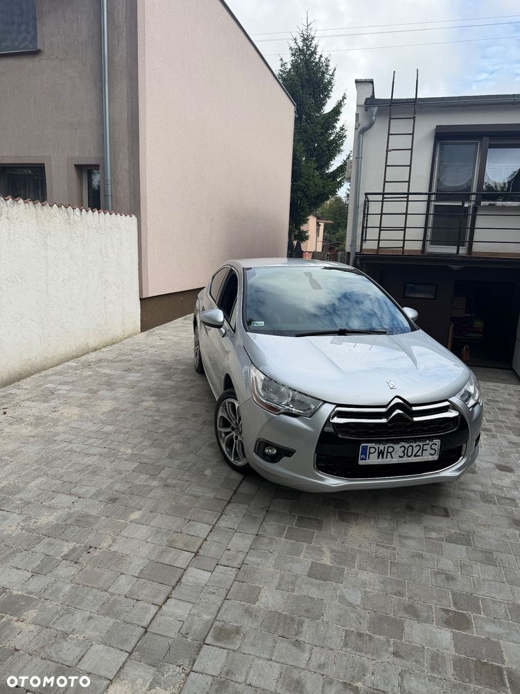 Citroën DS4 1.6 HDi SoChic - 2