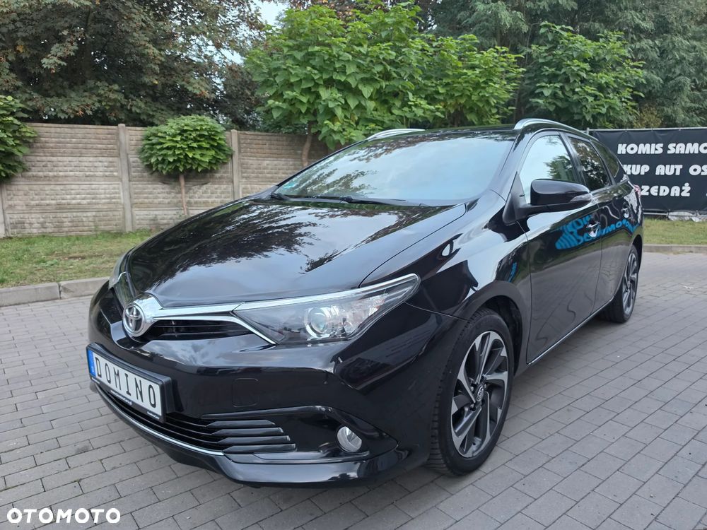 Toyota Auris - 1