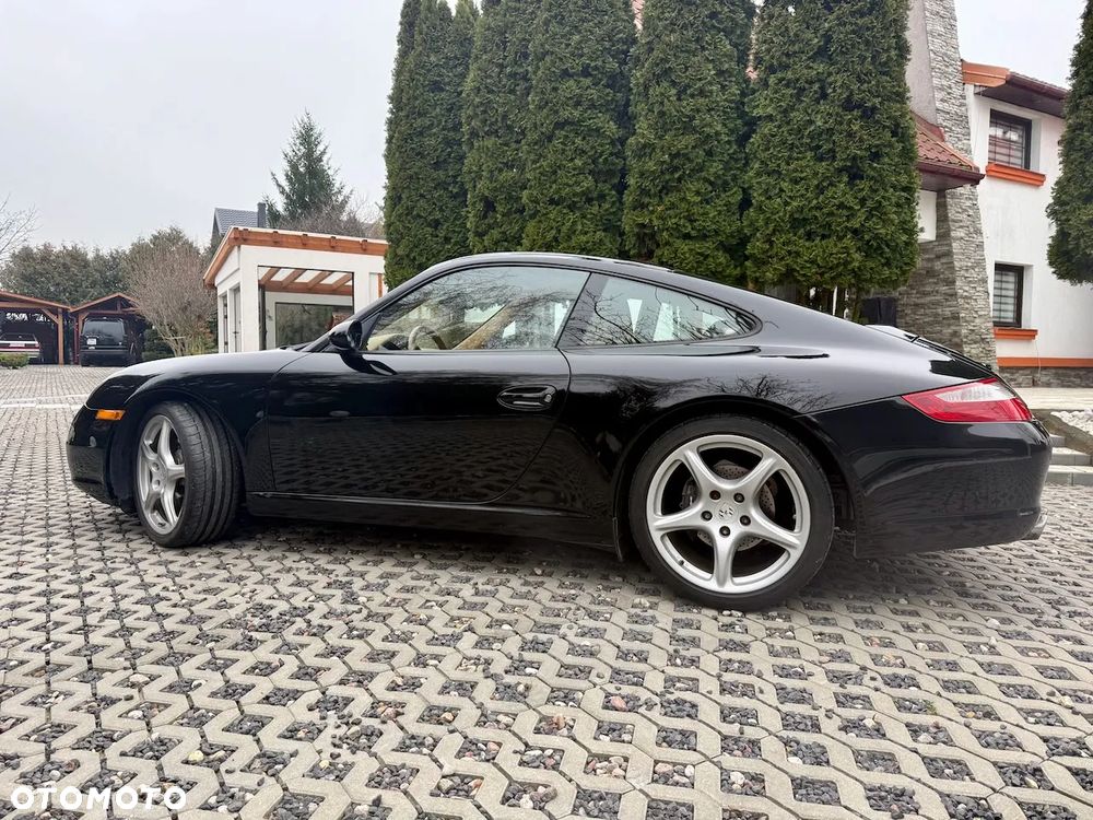 Porsche 911 Carrera - 3