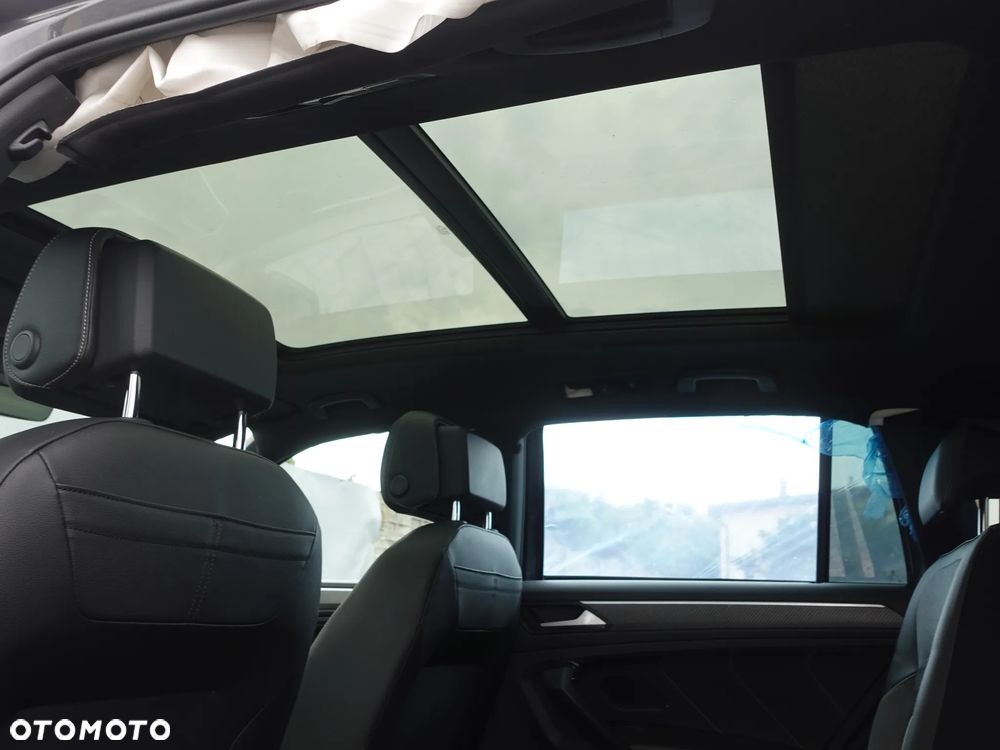 Volkswagen Tiguan 2.0 TDI SCR 4MotION DSG R-Line - 9