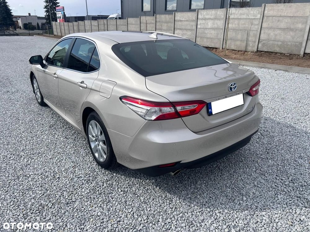 Toyota Camry 2.5 Hybrid Comfort CVT - 3