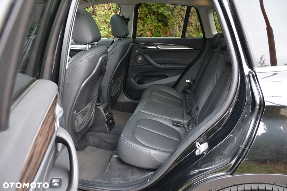 BMW X1 xDrive20d xLine - 25