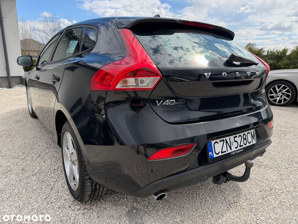 Volvo V40 D4 Kinetic - 9