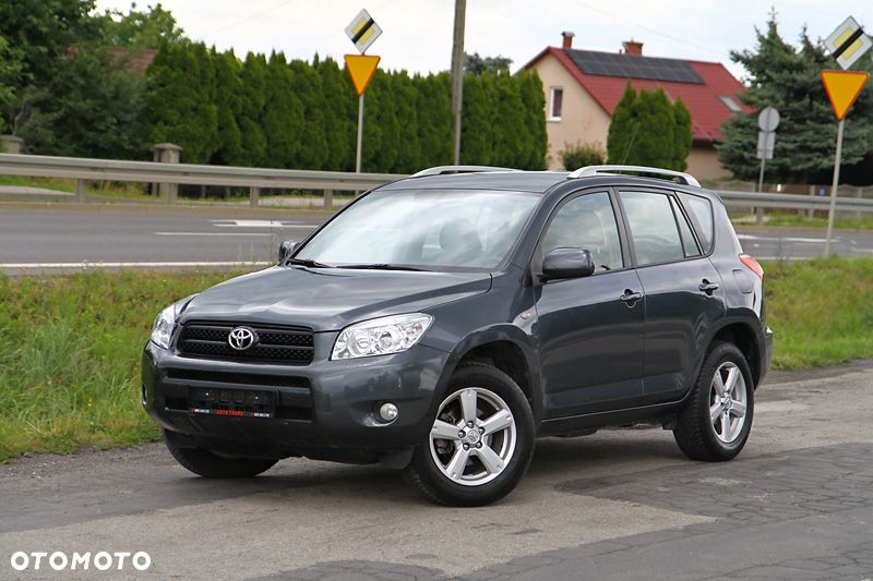 Toyota RAV4 2.0 4x4 Automatik - 1