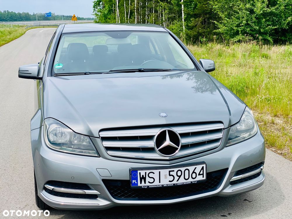 Mercedes-Benz Klasa C 180 CGI BlueEff Avantgarde - 18