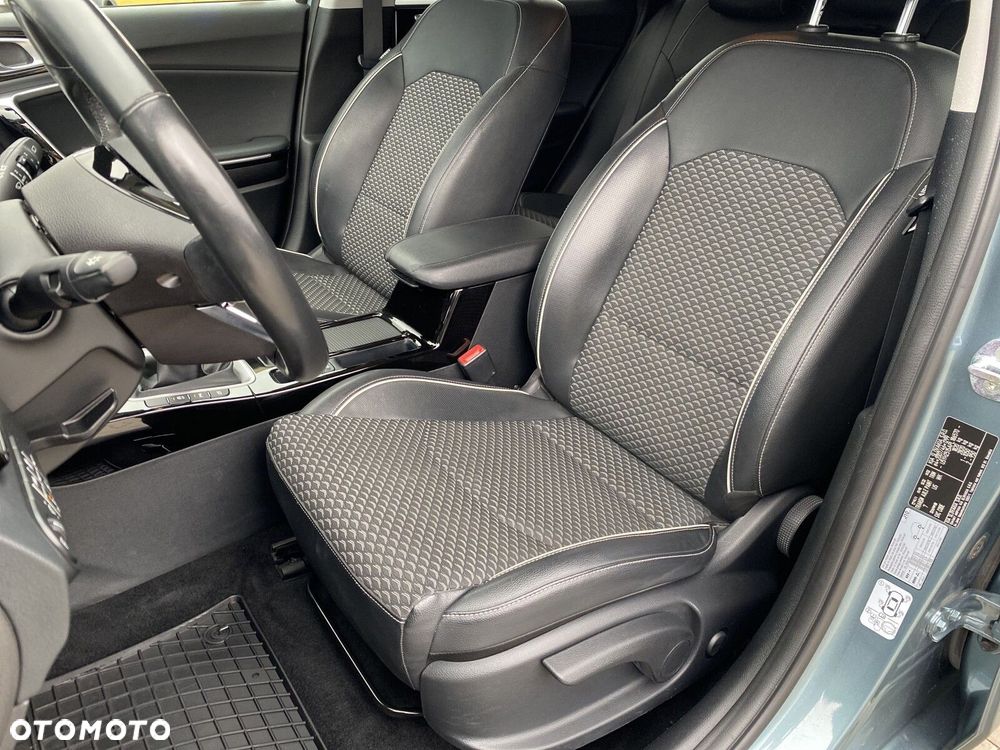 Kia Ceed - 10