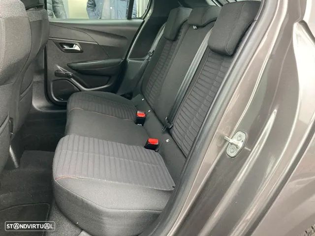 Peugeot 208 1.2 PureTech Active Pack - 27