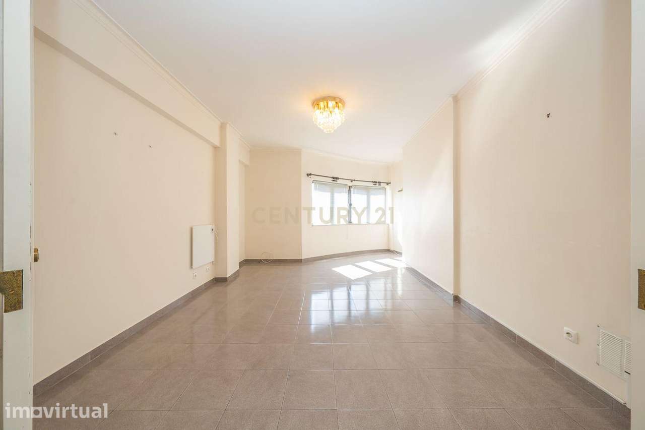 Espaçoso Apartamento T3 no Infantado, Loures - Grande imagem: 3/36