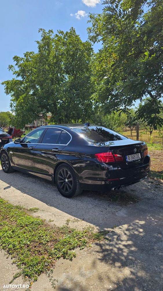 BMW Seria 5 520d - 5