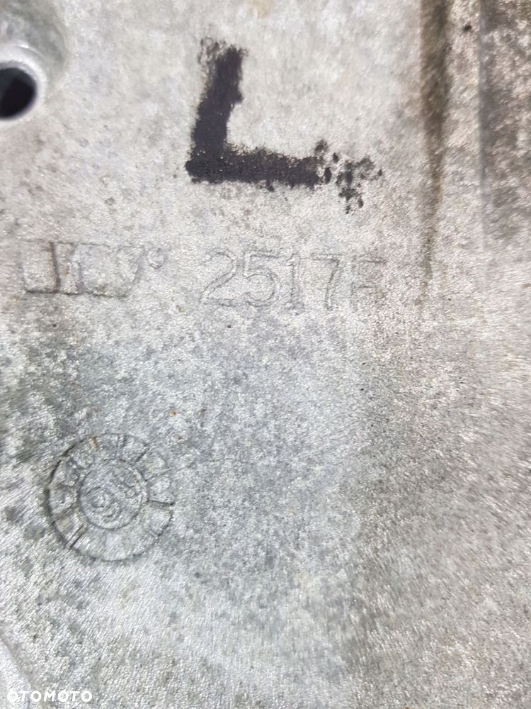 obudowa rozrządu grand cherokee wk2 3.0 crd vm63d - 11