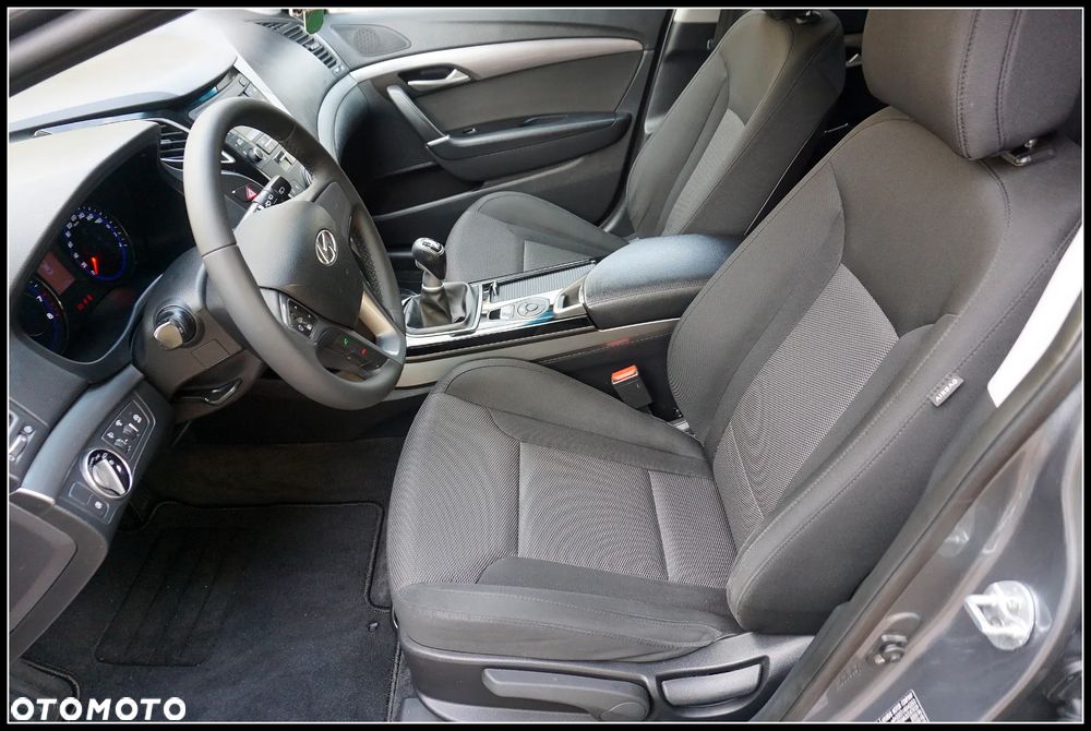 Hyundai i40 1.6 GDI Comfort + - 12
