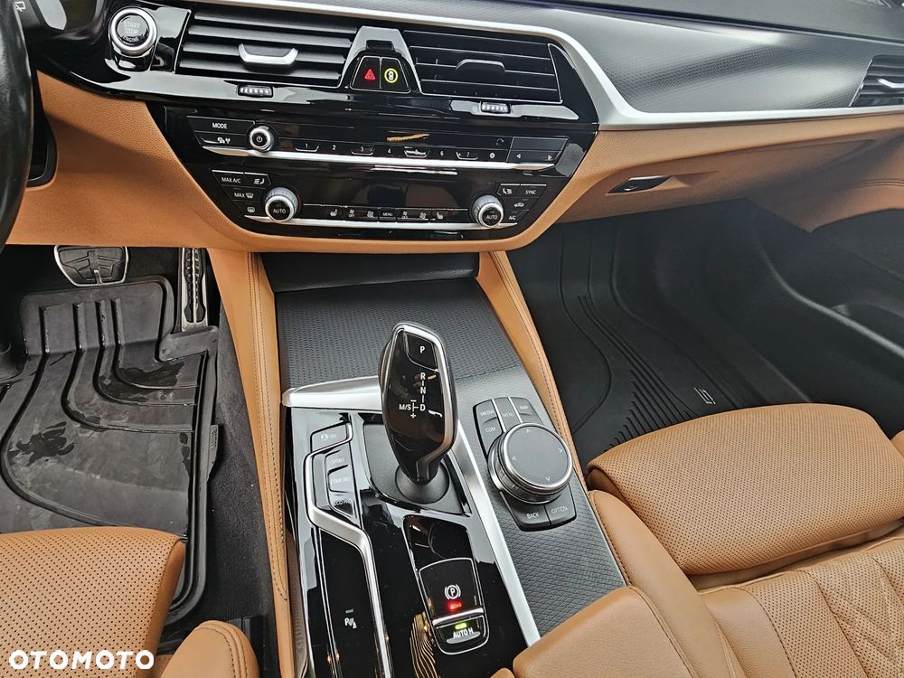 BMW Seria 5 520d xDrive MHEV M Sport sport - 15