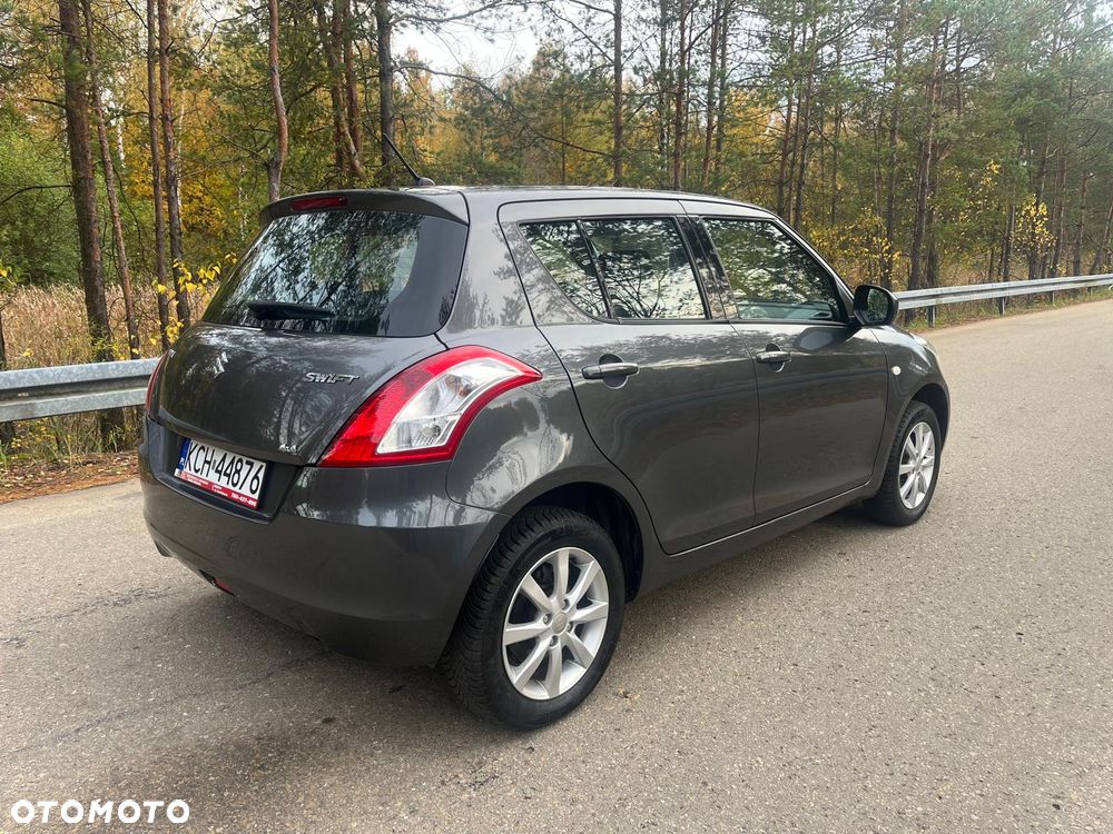 Suzuki Swift 2012 photo 4