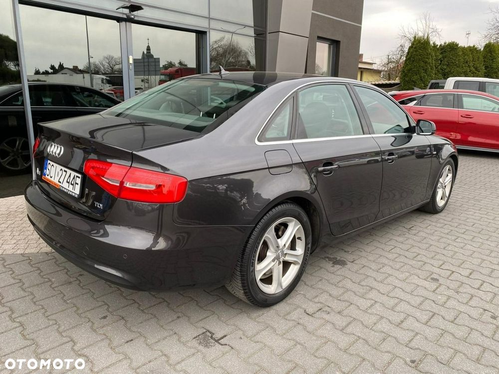 Audi A4 Limousine - 5