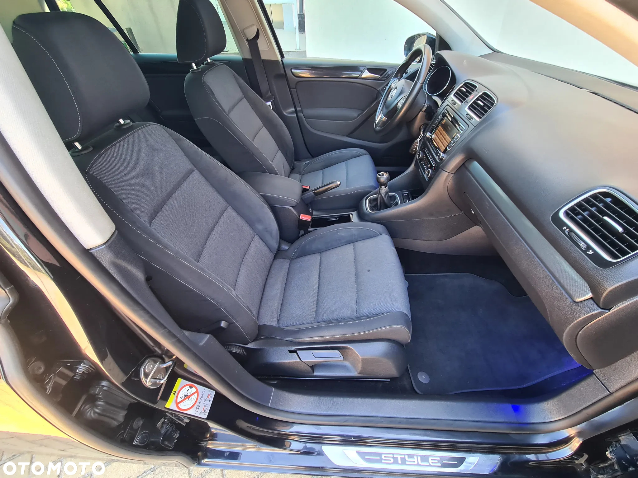 Volkswagen Golf VI 2.0 TDI Highline - 27