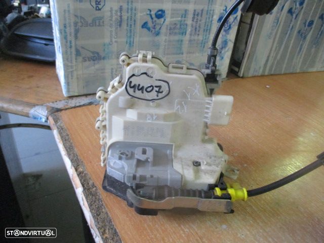 Fecho 8X0839016 AUDI A1 2013 TD 6 PINOS - 1