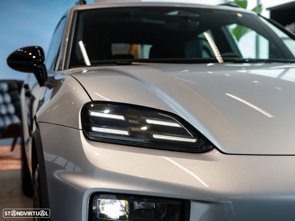 Porsche Macan Electric - 13