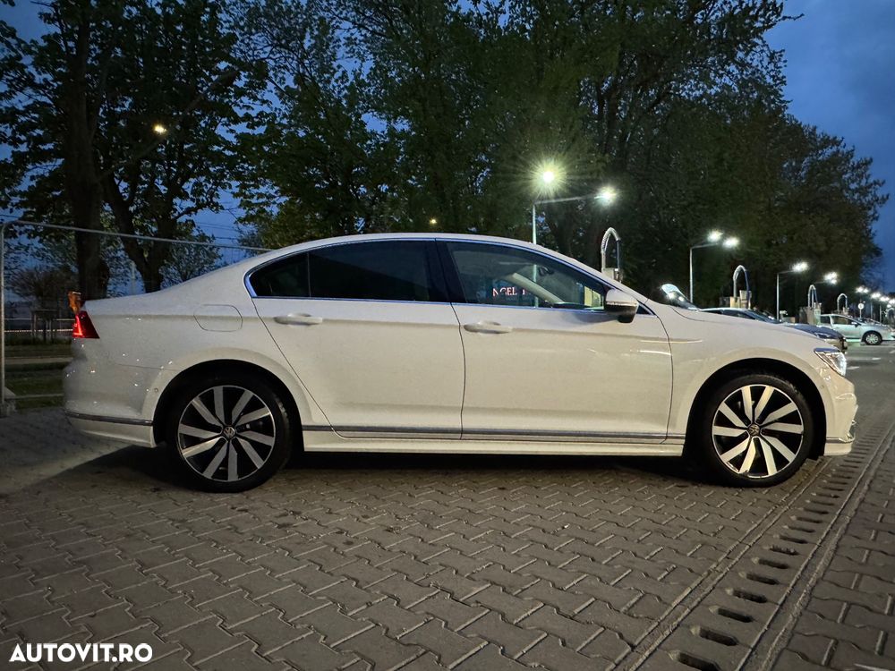 Volkswagen Passat - 4