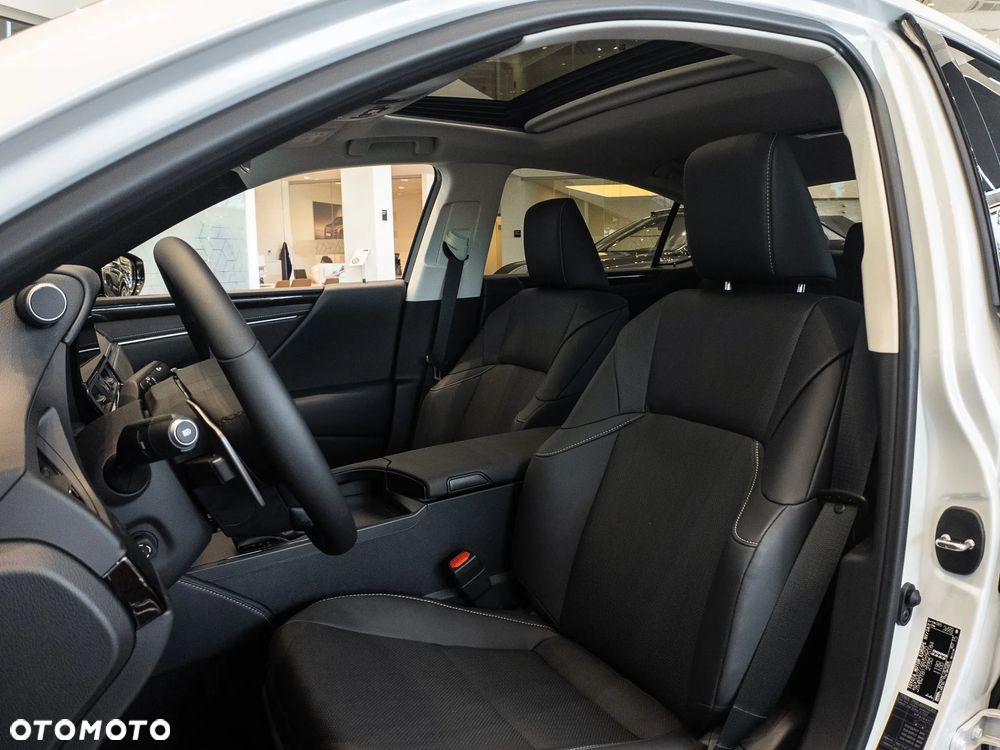 Lexus ES 300h Business Edition - 6
