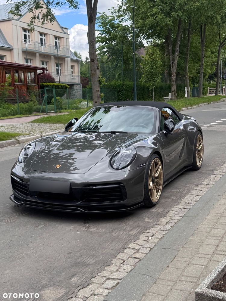 Porsche 911 Carrera - 2