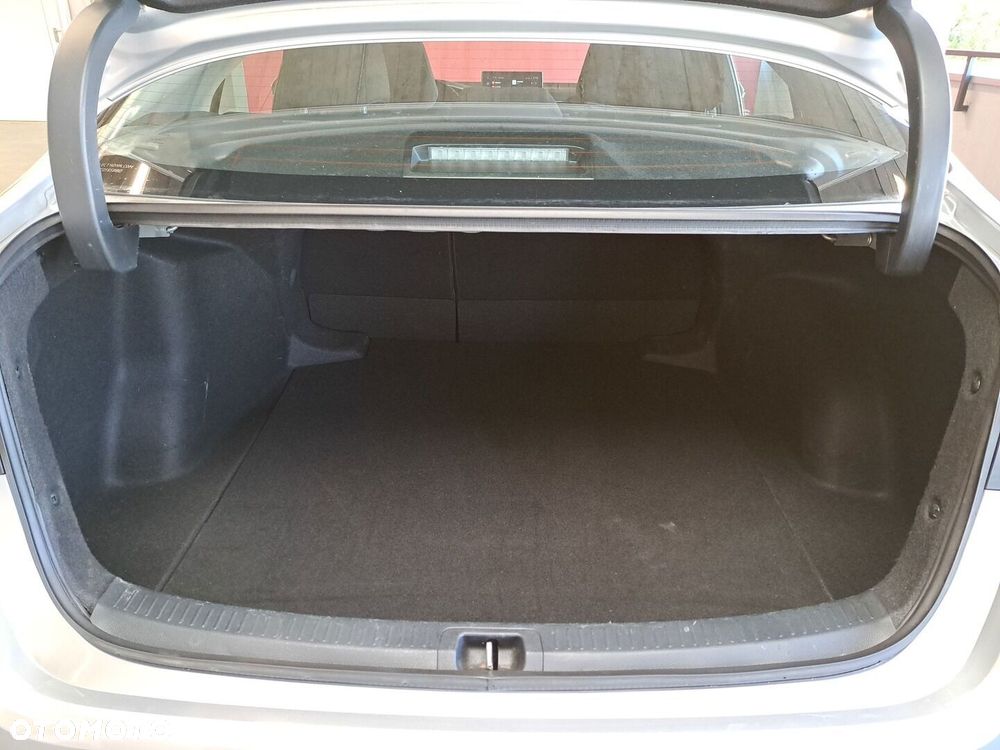 Toyota Corolla 1.8 Hybrid Comfort - 14