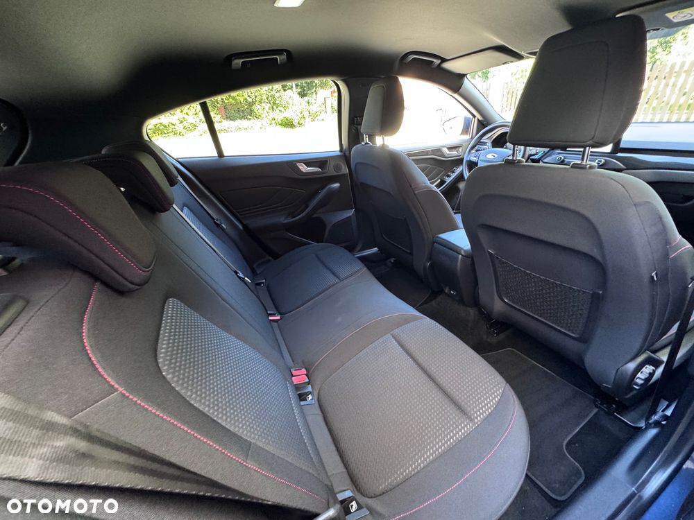 Ford Focus 1.0 EcoBoost Hybrid ST-LINE VIGNALE - 30