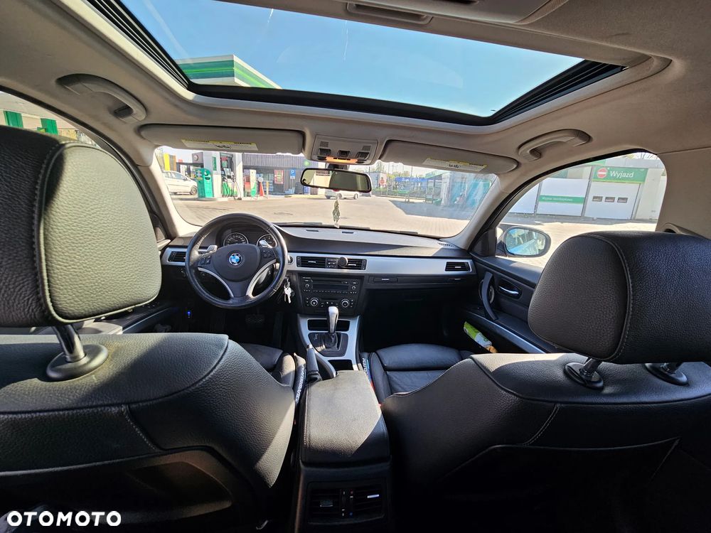 BMW Seria 3 335i xDrive - 11