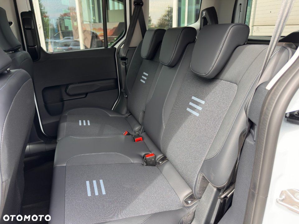 Ford Tourneo Courier - 25