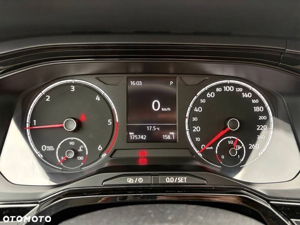 Volkswagen Polo - 6
