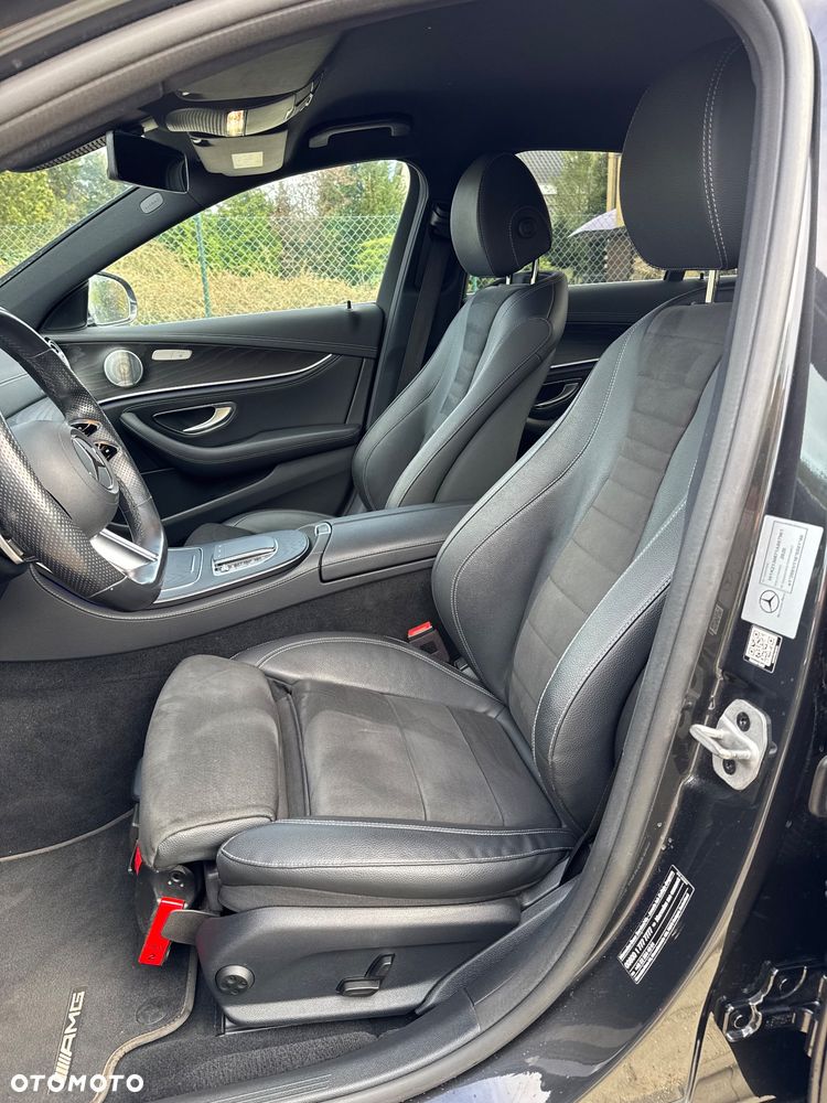 Mercedes-Benz Klasa E 200 4-Matic AMG - 35
