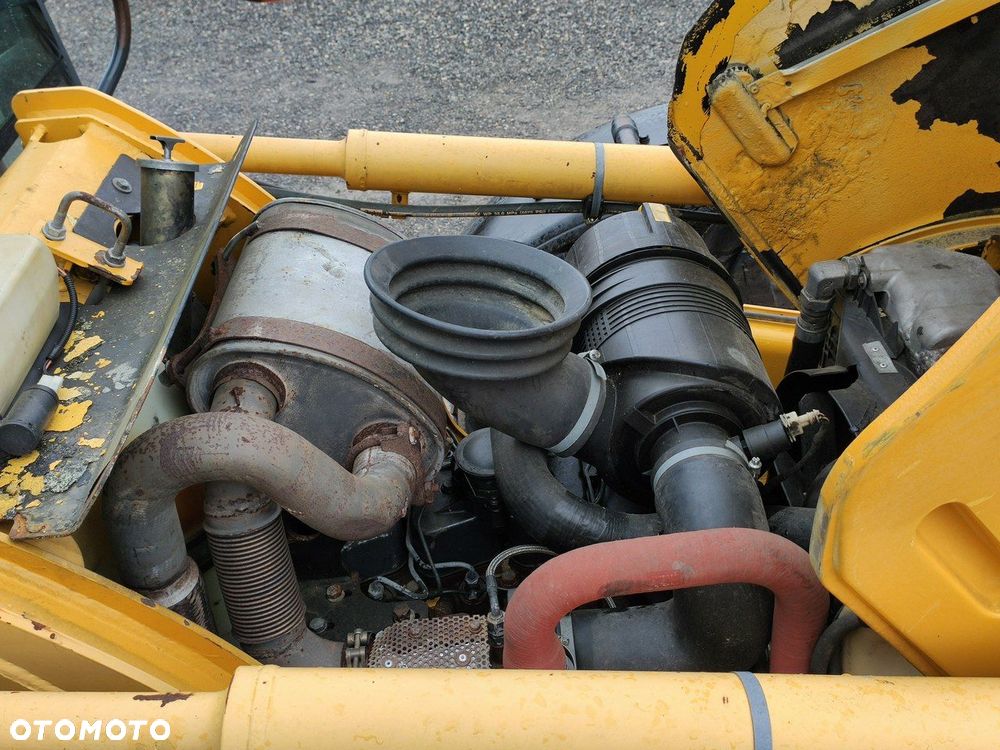 Komatsu WB 93S-5E0 Bez Luzów Zadbana Sprawna Super Stan !!! - 26