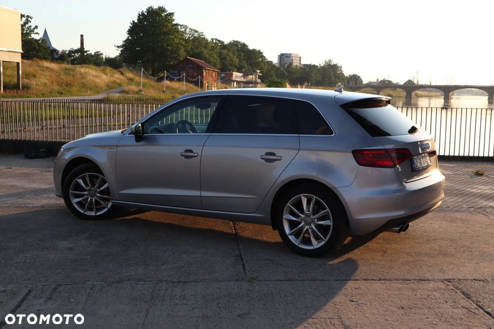 Audi A3 Sportback 1.8 TFSI S tronic Ambiente - 8