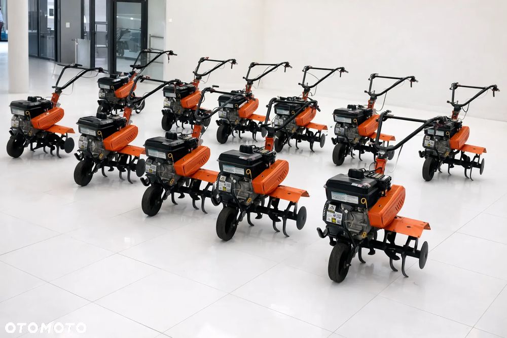 Husqvarna Glebogryzarka Kultywator BENASSI. Włoska Oryginalna Maszyna sprowadzona z Norwegii. Silnik Honda lub BRIGGS VANGUARD. 7km lub 5,5km . Szerokość rob. 80cm. 3 biegi pracy. To nie jest chińczyk!! Prawdziwy kultywator Przemysłowy koszt nowego około 10 tysięcy złotych. Okazja  cena zimowa wyprzedaż!! - 4