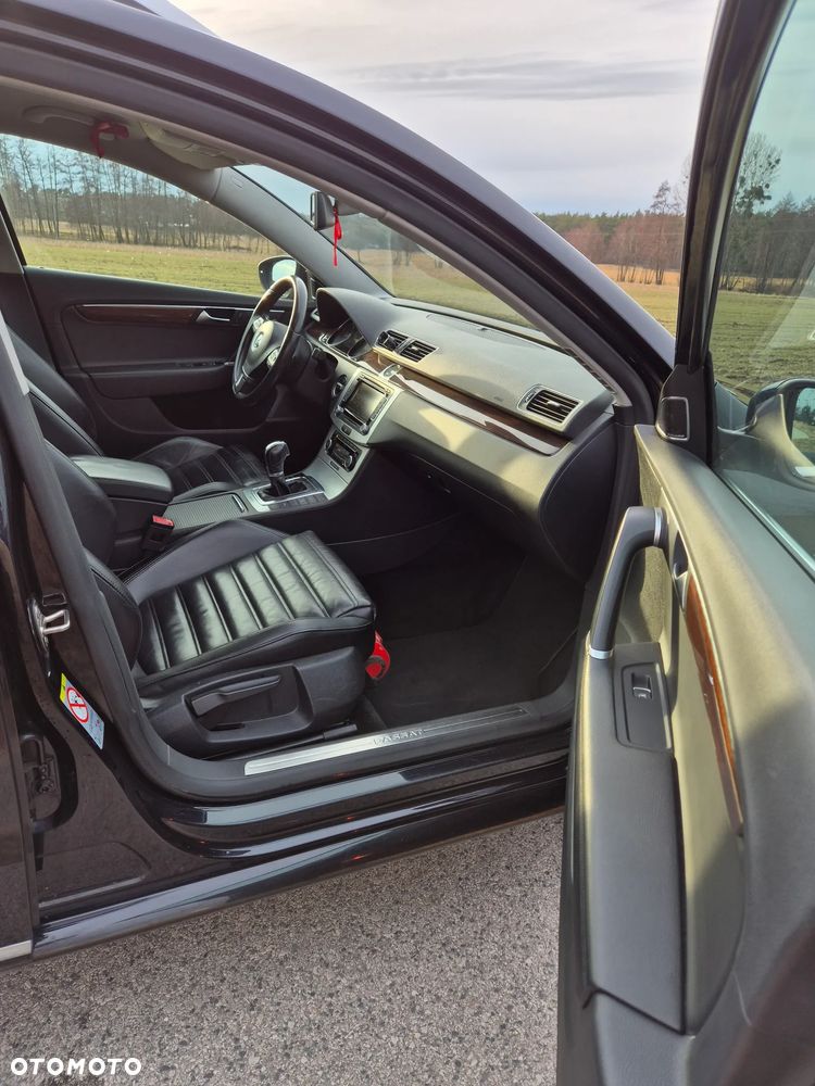 Volkswagen Passat 2.0 TDI 4Motion DSG BlueMotion Tech Comfortline - 11