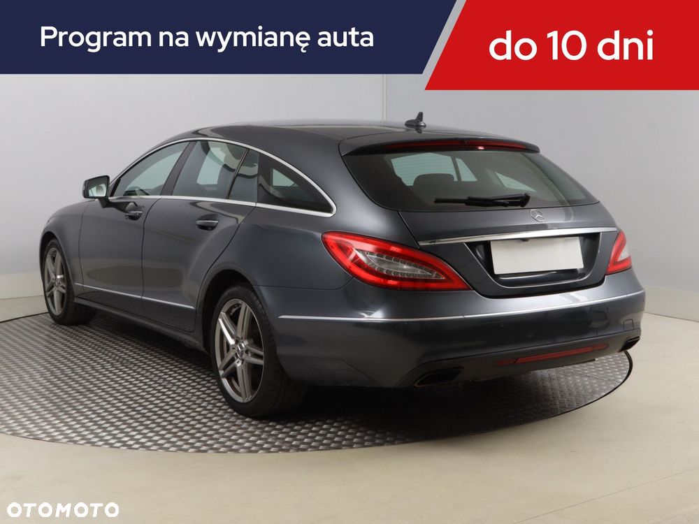 Mercedes-Benz CLS - 6