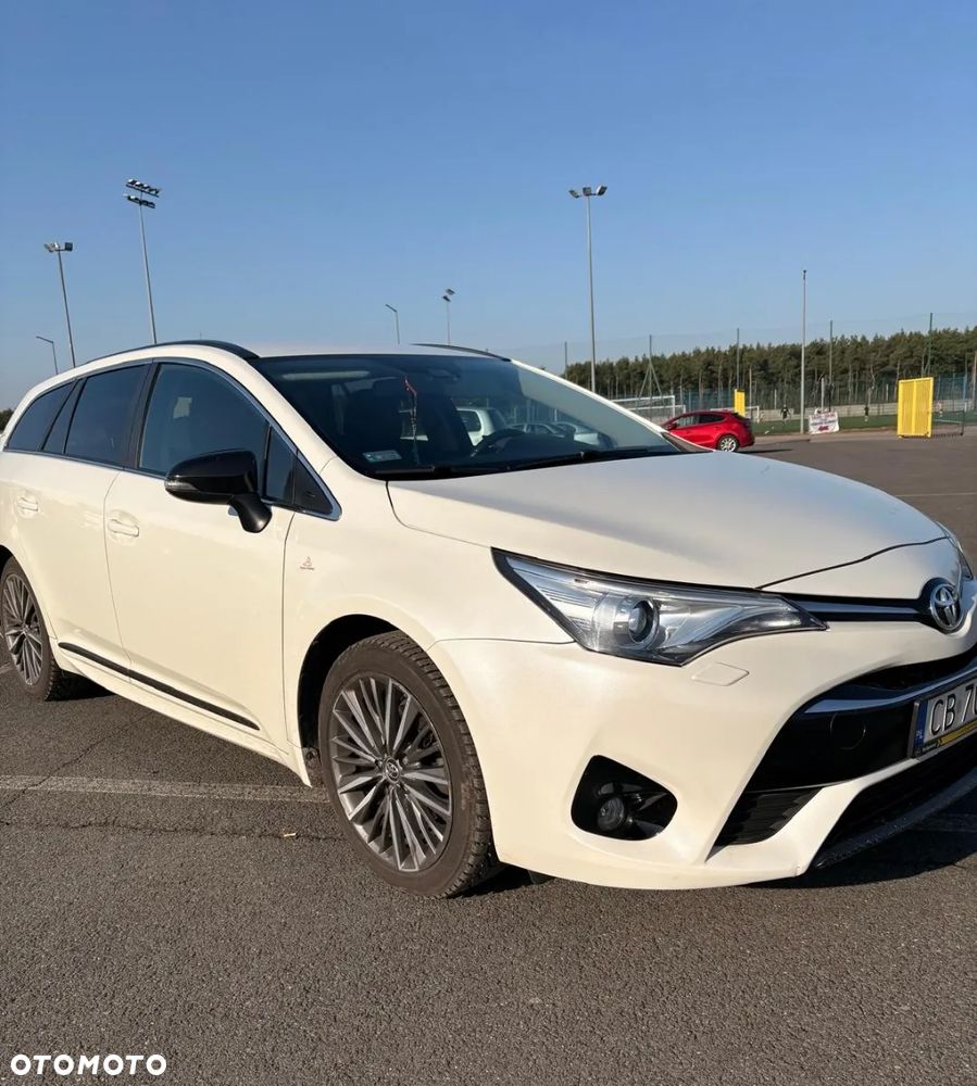 Toyota Avensis 1.8 Prestige MS - 3