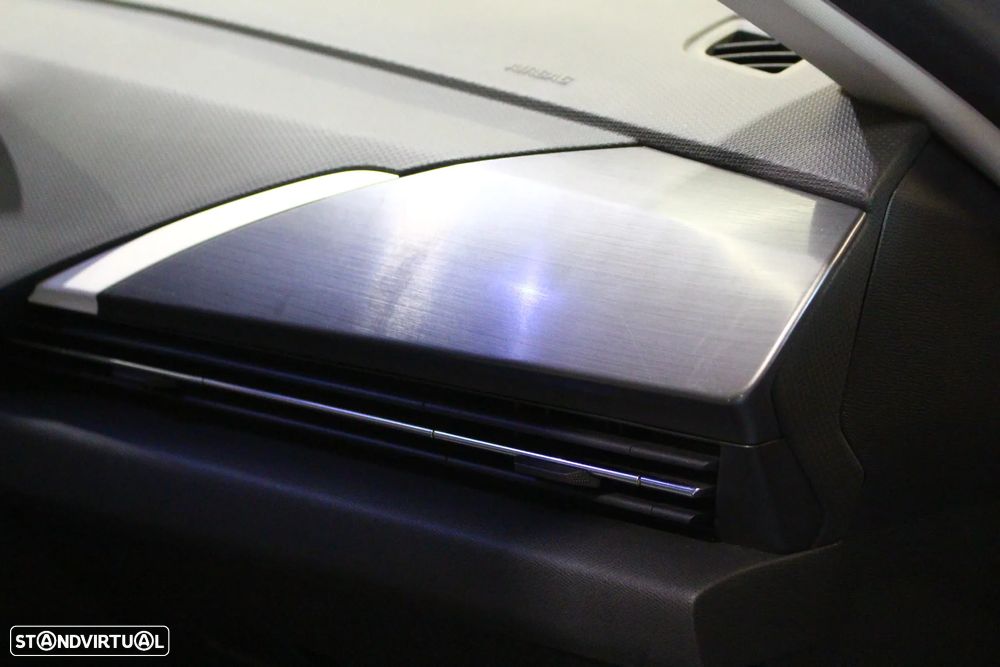 Opel Astra 1.5 D Elegance - 23