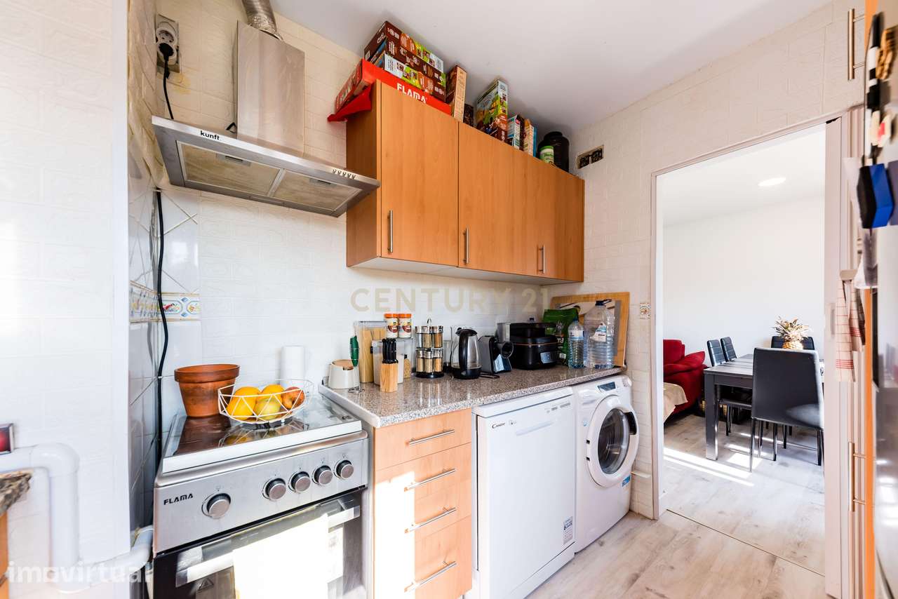 Apartamento T3 Renovado Cabo de Vialonga - Grande imagem: 4/17