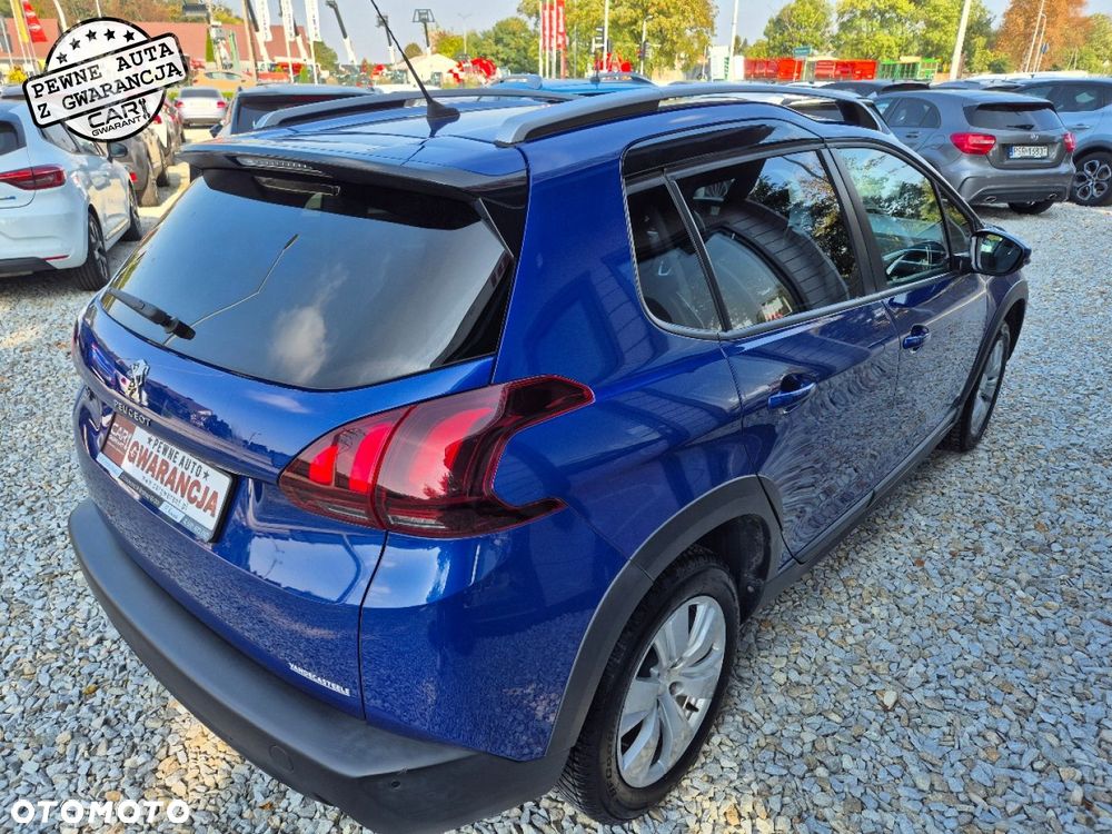 Peugeot 2008 1.2 Pure Tech Signature - 6