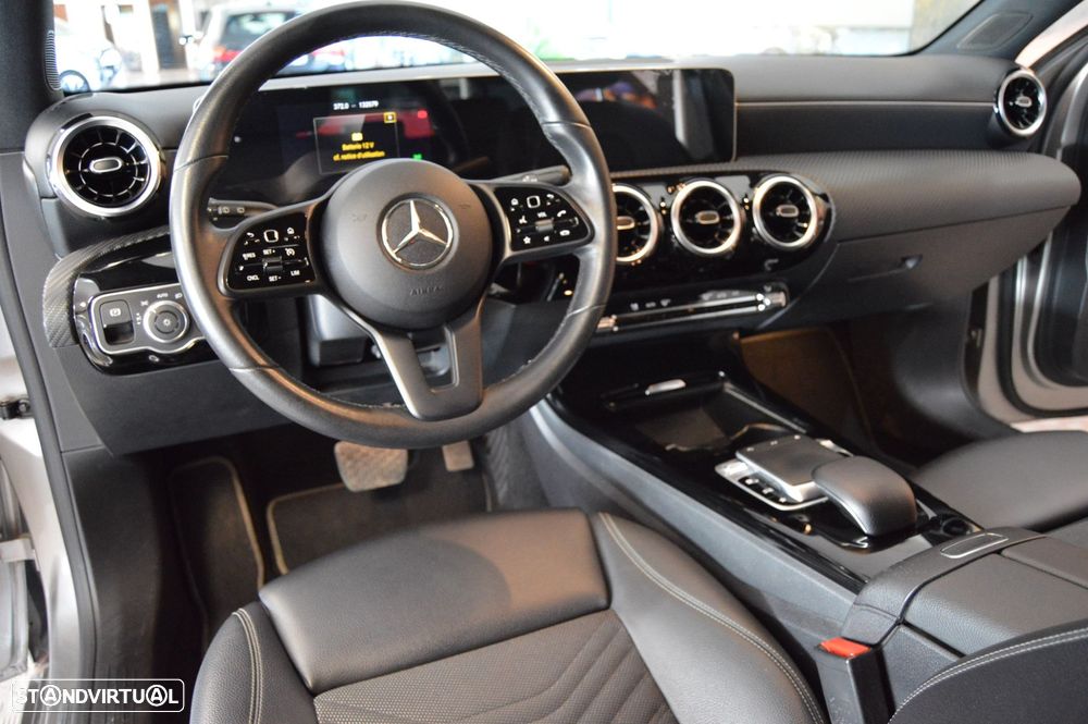 Mercedes-Benz A 180 d Style Plus Aut. - 30