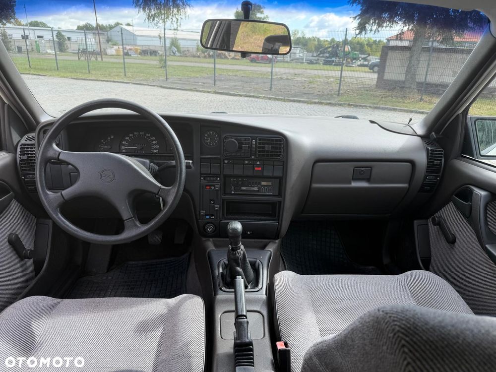 Opel Omega - 12