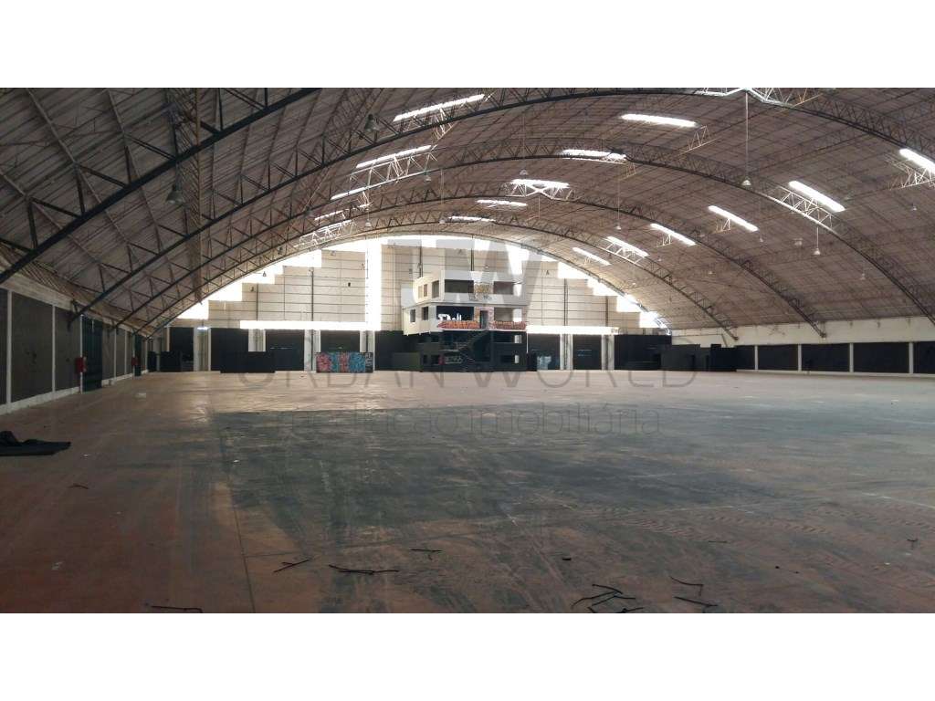Armazém Industrial, Azeitão - Setúbal, 5.823 m2 - Grande imagem: 4/7