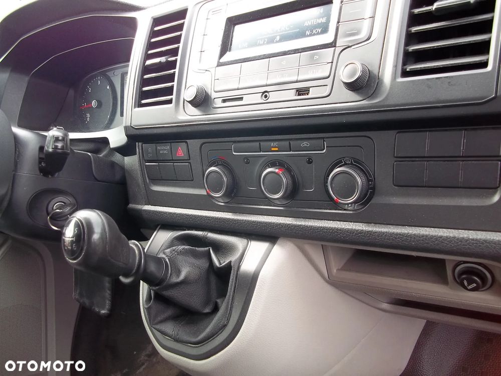Volkswagen transporter T6 - 8