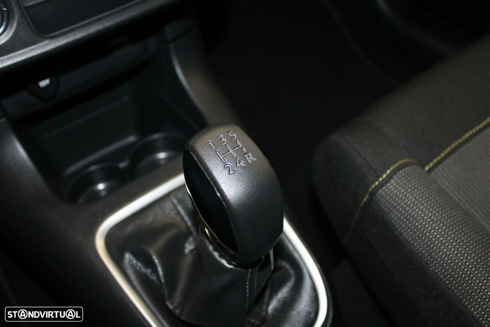 Citroën C3 1.2 PureTech Shine - 21