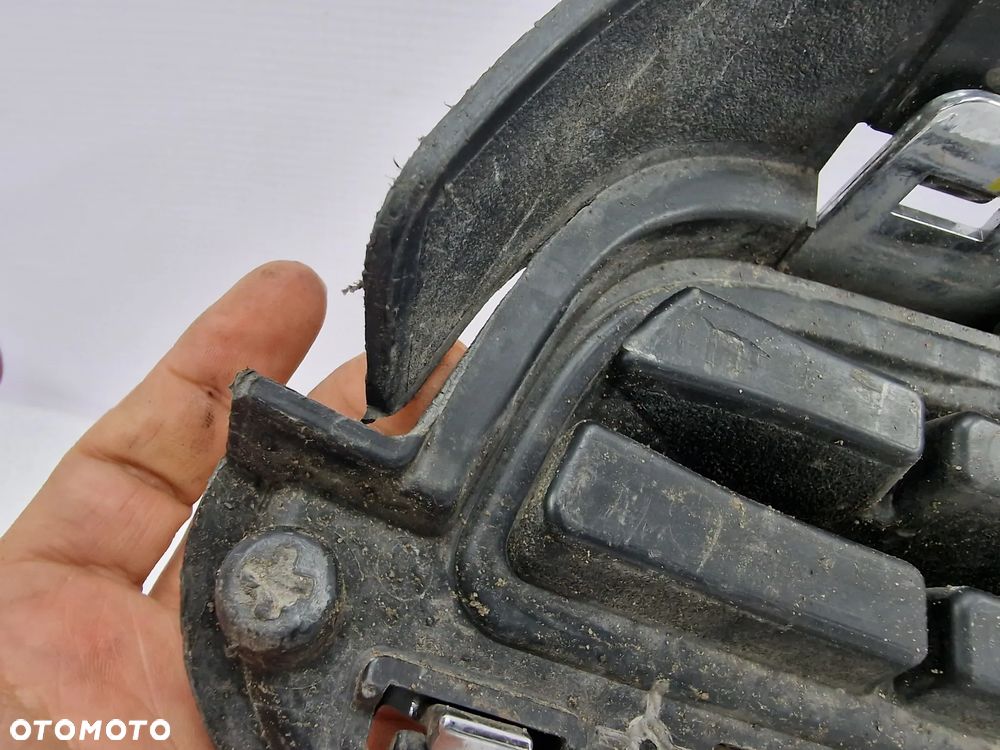 CHEVROLET TRAX 15- ATRAPA / GRILL / KRATKA ŚRODKOWA ZDERZAKA PRZEDNIEGO PRZÓD , NR 95235146 , NR AUKCJI KR171 - 16