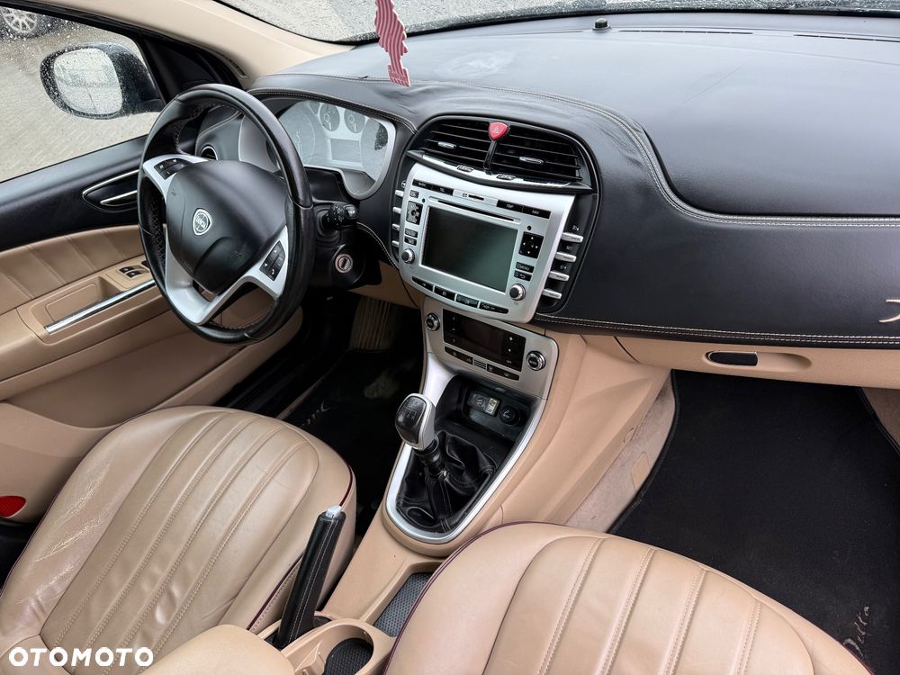 Lancia Delta 1.6 MJ Platino - 23