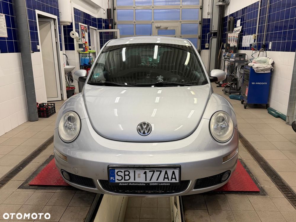 Volkswagen New Beetle - 4